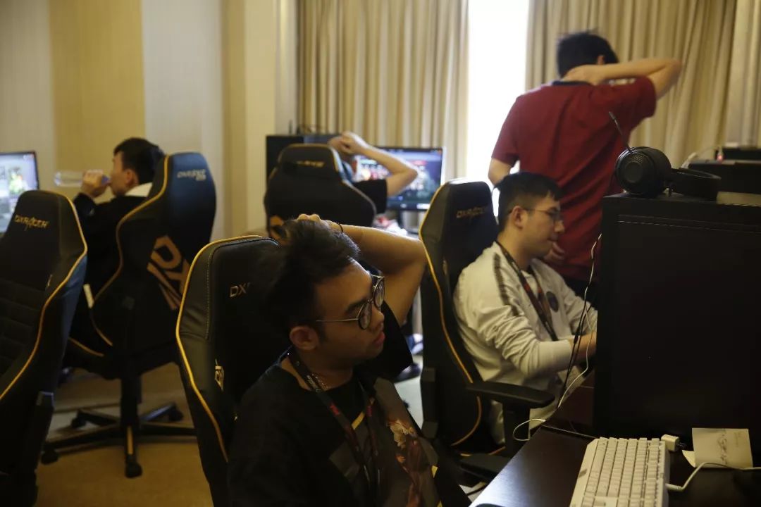 第二天的比赛结果 - BLAST Bounty 春季 2025：封闭资格赛