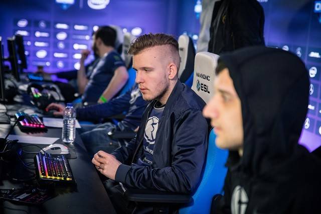 英雄联盟S12分组结果出炉，你怎么看？