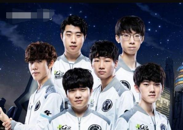 【战报】重庆狼队 3-0 XYG：重庆狼队零封XYG，向鱼金蝉首秀展现强劲实力