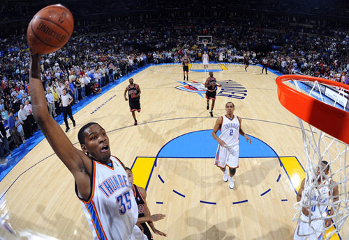 因排名垫底多名球员家人遭死亡威胁，佛罗伦萨官方表示谴责