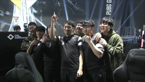 Pulsar与TenZ合作宣布新款游戏鼠标