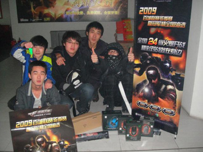 100 Thieves 在 VCT Americas 2025 Kick-off 中排名最后，Nadeshot 批评比赛格式